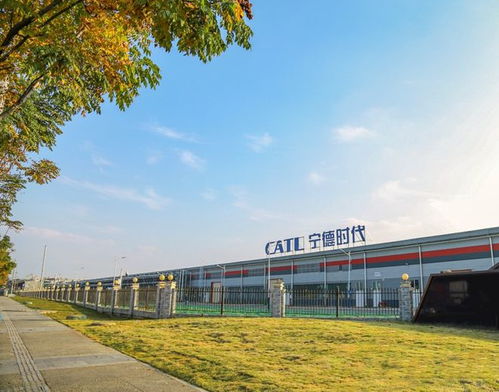 早報 諾貝爾獎授予新冠疫苗功臣，華為推出超低功率5G基站，國慶機(jī)票價格跳水